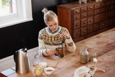 9 Herbs That Fight Colds